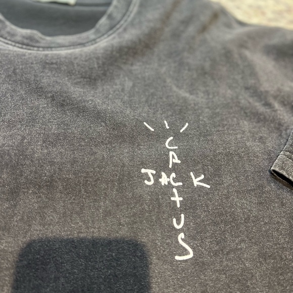 Cactus jack, Travis Scott matte black T-Shirt. - Picture 2 of 4